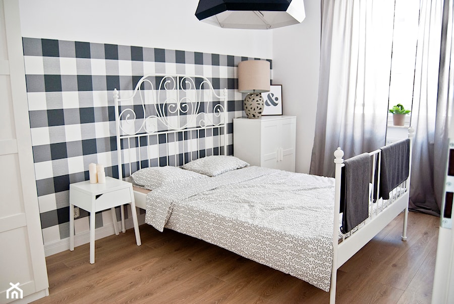 Apartament 4 Żagiel Gdańsk - Średnia biała sypialnia, styl skandynawski - zdjęcie od Agata Paczuska-Bałkowiec