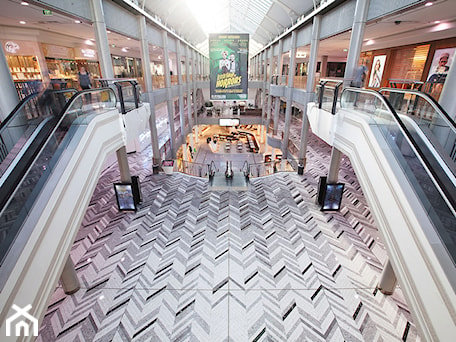 Aranżacje wnętrz - Wnętrza publiczne: Podłogi w Canberra Centre - Santamargherita. Przeglądaj, dodawaj i zapisuj najlepsze zdjęcia, pomysły i inspiracje designerskie. W bazie mamy już prawie milion fotografii!