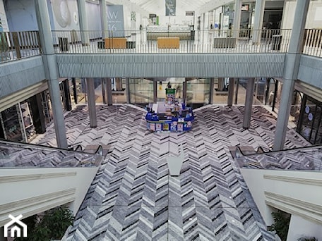Aranżacje wnętrz - Wnętrza publiczne: Podłoga w Canberra Centre - Santamargherita. Przeglądaj, dodawaj i zapisuj najlepsze zdjęcia, pomysły i inspiracje designerskie. W bazie mamy już prawie milion fotografii!