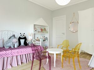 LILAC - Pokój dziecka, styl glamour - zdjęcie od DomiDesign Studio
