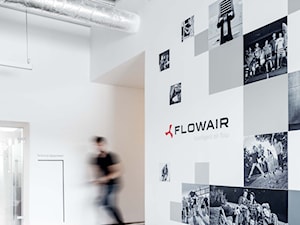 Biuro Flowair - Wnętrza publiczne, styl nowoczesny - zdjęcie od BESIGN Studio- Magdalena Wieczorek