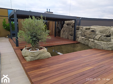 Aranżacje wnętrz - Taras: Taras z Ipe Lapacho, Pergola, Rosliny - kacper4hardwood. Przeglądaj, dodawaj i zapisuj najlepsze zdjęcia, pomysły i inspiracje designerskie. W bazie mamy już prawie milion fotografii!