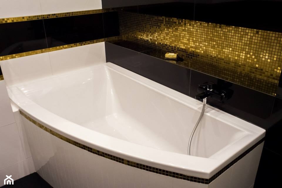 Łazienka w stylu glamour: biało-czarno-złota - zdjęcie od GLAZURA TYSKA - Salon łazienek - Homebook