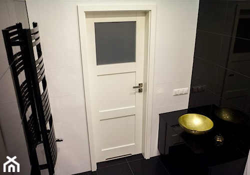 Łazienka w stylu glamour: biało-czarno-złota - zdjęcie od GLAZURA TYSKA - Salon łazienek