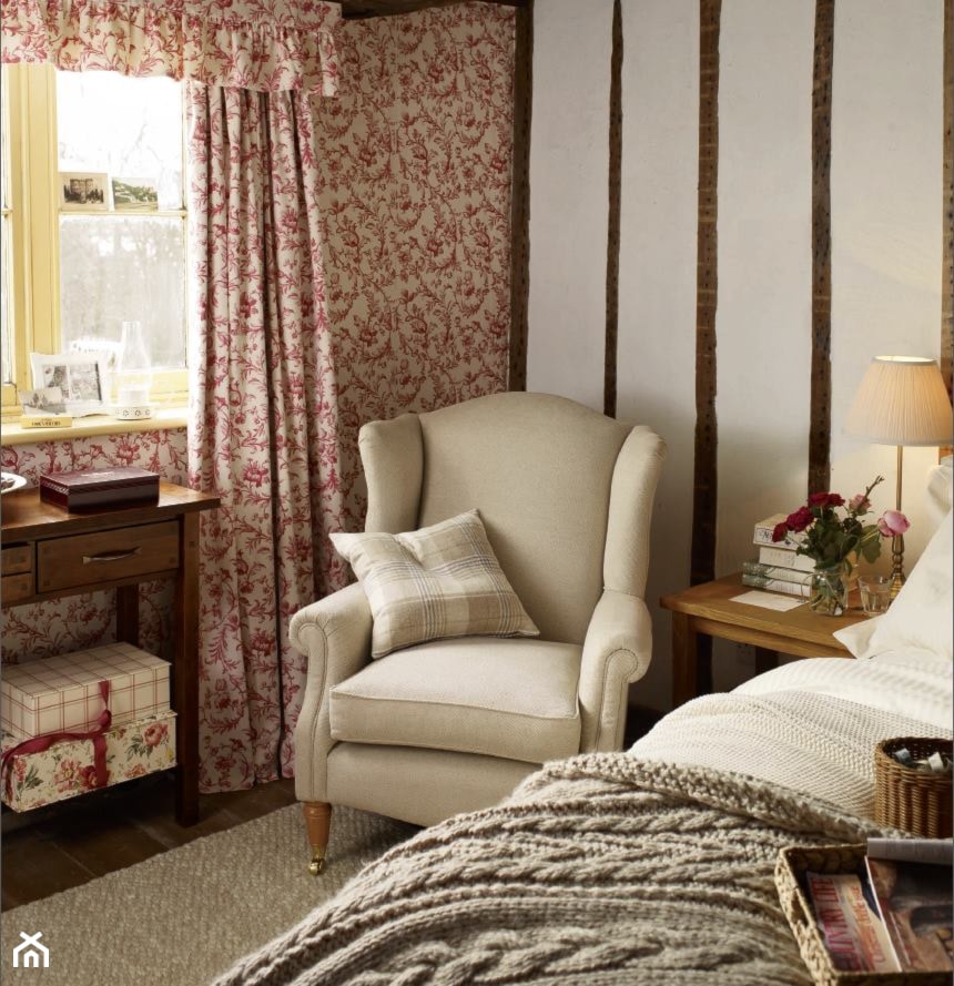 Mała szara sypialnia, styl prowansalski - zdjęcie od Laura Ashley