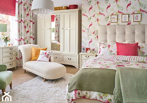 Średnia biała sypialnia, styl glamour - zdjęcie od Laura Ashley