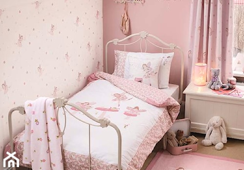 Mały różowy pokój dziecka dla dziecka dla dziewczynki - zdjęcie od Laura Ashley
