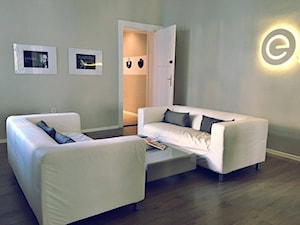 Salon - zdjęcie od DISENO INTERIORS - Apartamenty PREMIUM