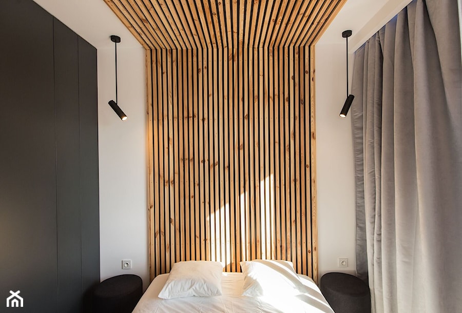 Realizacja Nowoczesny Minimalizm - Średnia biała szara sypialnia - zdjęcie od DISENO INTERIORS - Apartamenty PREMIUM