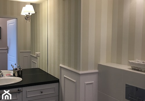 Angielska Elegancja - Styl Hampton - Mała bez okna łazienka, styl rustykalny - zdjęcie od DISENO INTERIORS - Apartamenty PREMIUM