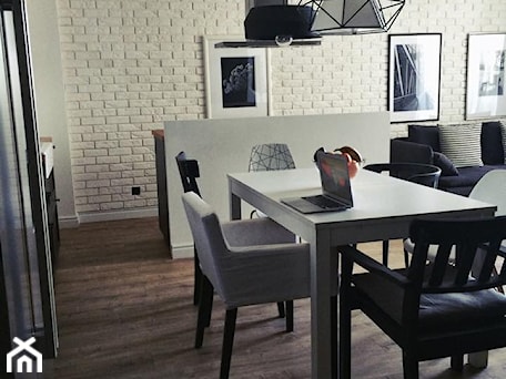 Aranżacje wnętrz - Jadalnia: Skandynawski minimalizm - w centrum Poznania - Średnia szara jadalnia jako osobne pomieszczenie - DISENO INTERIORS - Apartamenty PREMIUM. Przeglądaj, dodawaj i zapisuj najlepsze zdjęcia, pomysły i inspiracje designerskie. W bazie mamy już prawie milion fotografii!