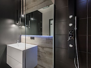 Realizacja Nowoczesny Minimalizm - Średnia bez okna z lustrem łazienka - zdjęcie od DISENO INTERIORS - Apartamenty PREMIUM