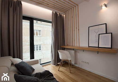 Realizacja Apartamentu z widokiem na Park - Średni biały salon - zdjęcie od DISENO INTERIORS - Apartamenty PREMIUM