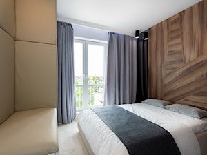 Realizacja Modern Small Apartment - Średnia biała sypialnia - zdjęcie od DISENO INTERIORS - Apartamenty PREMIUM