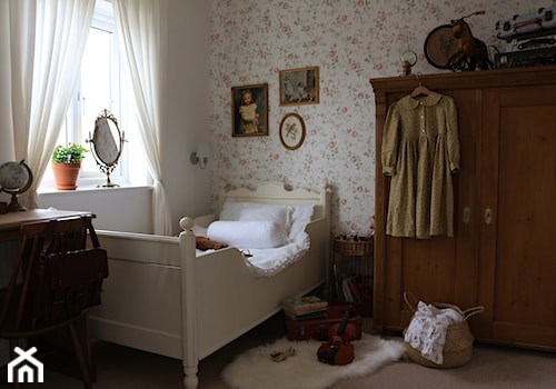 Pokój Sary - Duży biały różowy szary pokój dziecka dla nastolatka dla dziewczynki, styl vintage - zdjęcie od sara_mylittlegirl