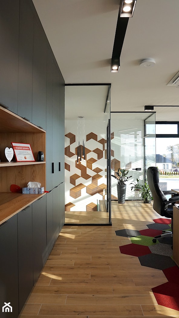 Realizacja projektu biura - Biuro, styl nowoczesny - zdjęcie od E Home Design - Homebook