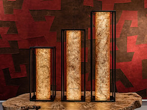 Lampy i stolik z kolekcji Rising