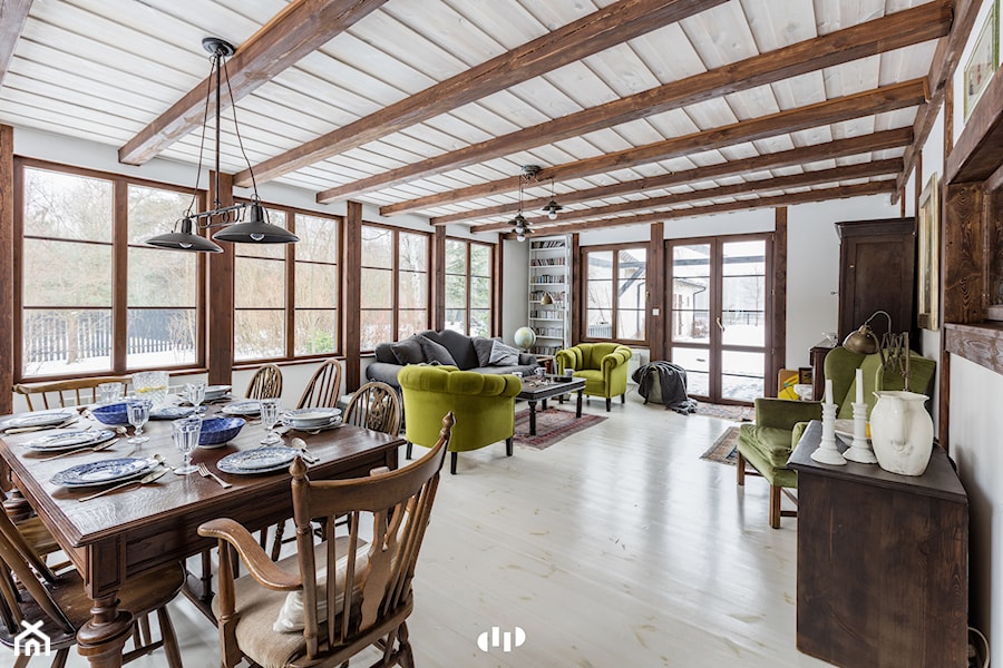 Duża szara jadalnia w salonie, styl rustykalny - zdjęcie od DZIURDZIAprojekt
