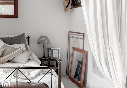 Średnia szara sypialnia, styl rustykalny - zdjęcie od DZIURDZIAprojekt