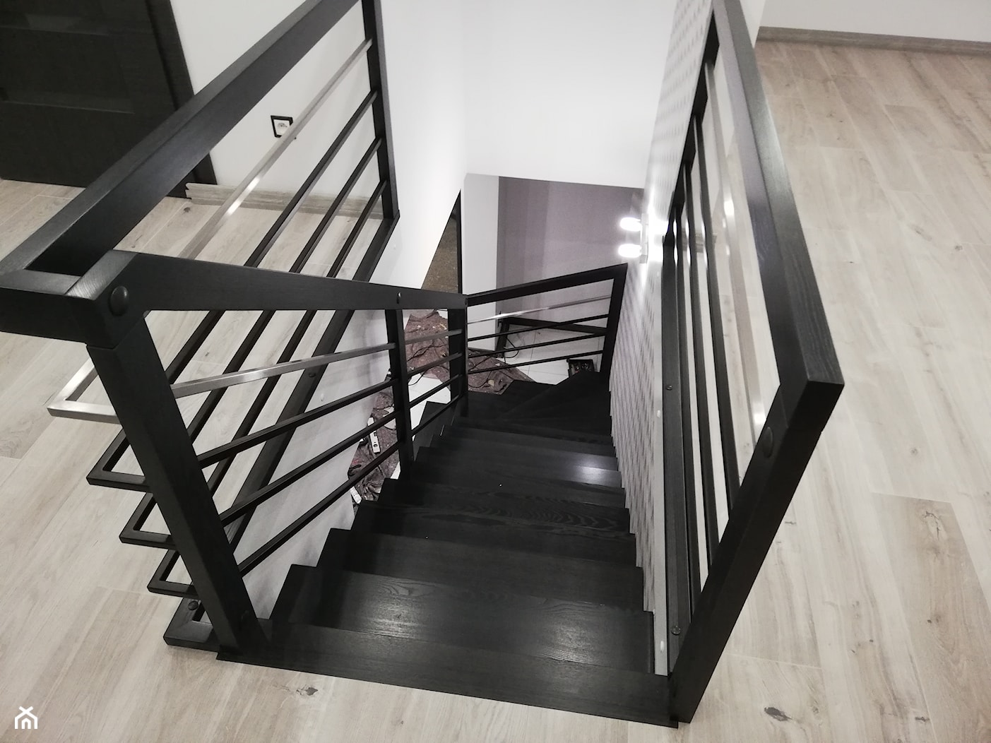 schody dywanowe - zdjęcie od Wika - Homebook