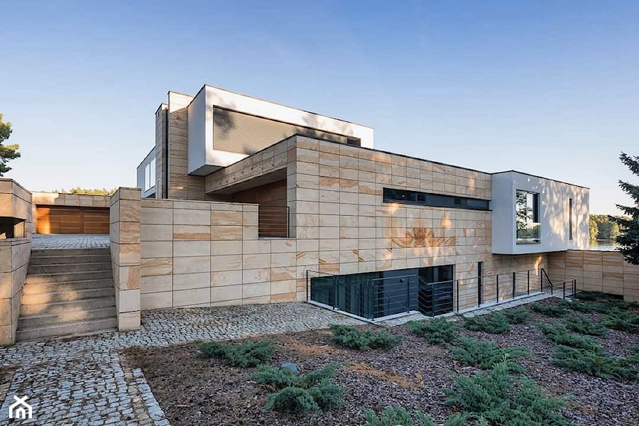 Dom z elewacja z piaskowca - Domy, styl nowoczesny - zdjęcie od BORGMANN Elewacje z Kamienia