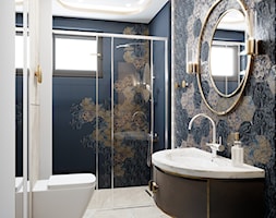 łazienka z sufitem napinanym - zdjęcie od Make It Yours Studio projektowania wnętrz - Homebook