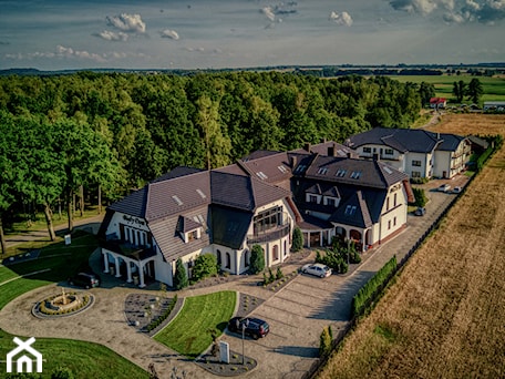 Aranżacje wnętrz - Domy: Hotel i Restauracja Biały Dom Paniówki - Agencja Fotograficzna UWIECZNIENI PL. Przeglądaj, dodawaj i zapisuj najlepsze zdjęcia, pomysły i inspiracje designerskie. W bazie mamy już prawie milion fotografii!