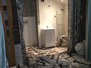 łazienka przed remontem - zdjęcie od Weronika Krauze 2