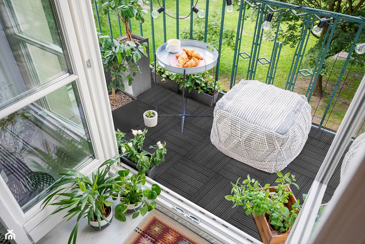 Piękny i przytulny balkon. - zdjęcie od E-floor - Homebook