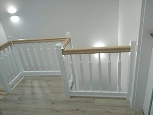 balustrada biała - zdjęcie od Brysch Schody