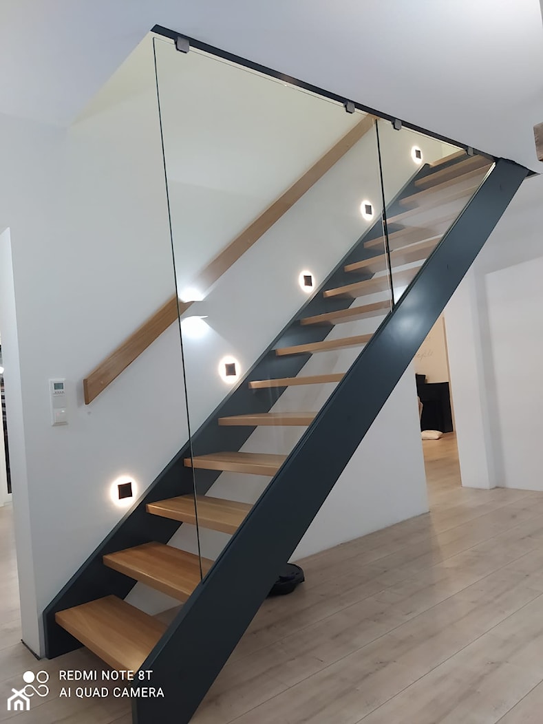 schody dębowe policzkowe ażurowe - zdjęcie od Brysch Schody - Homebook