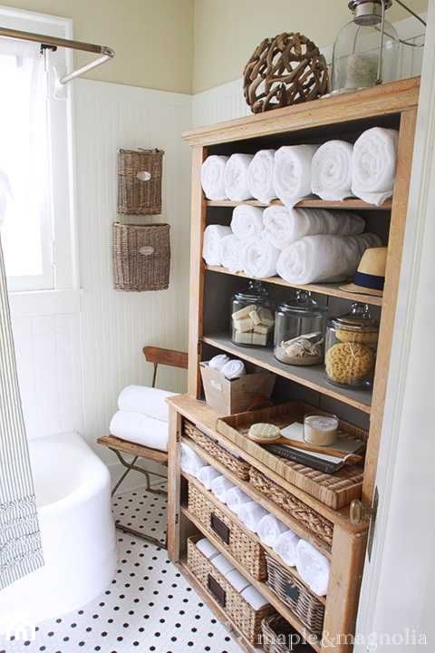 Szafka łazienkowa, czyli gdzie przechowywać ręczniki - Łazienka, styl prowansalski - zdjęcie od Conchita Home studio projektowe