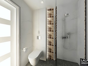Mała łazienka ze złotem - zdjęcie od LALA DESIGN Projektowanie architektury i wnętrz