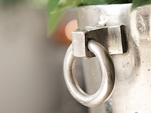 Stojak na donice srebrny metal - zdjęcie od GatzDesign