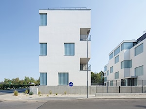 Funkcjonalna Abstrakcja. Apartamentowce Złota 19 - zdjęcie od Zalewski Architecture Group Krzysztof Zalewski
