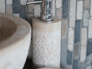 Kamienny dyspenser do mydła - zdjęcie od Kubikon