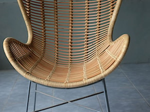 Krzesło rattanowe ze stalowymi nogami - zdjęcie od Kubikon
