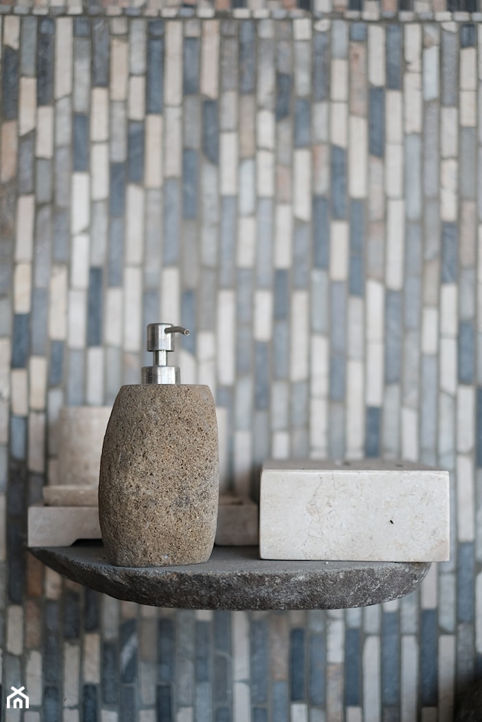 Kamienny dyspenser do mydła - zdjęcie od Kubikon - Homebook