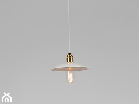 Aranżacje wnętrz - Kuchnia: Lampa sufitowa Harriet Small white - Epic Light - lampy retro i loftowe. Przeglądaj, dodawaj i zapisuj najlepsze zdjęcia, pomysły i inspiracje designerskie. W bazie mamy już prawie milion fotografii!