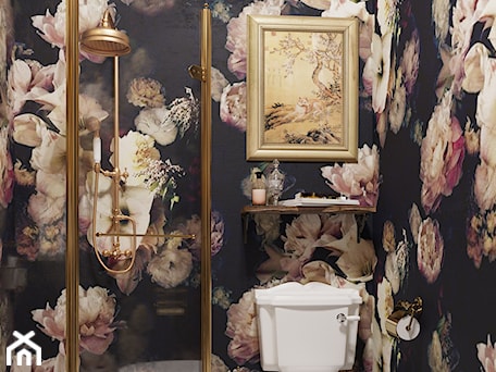 Aranżacje wnętrz - Łazienka: Wallpapered Bathroom - AB Interior Atelier. Przeglądaj, dodawaj i zapisuj najlepsze zdjęcia, pomysły i inspiracje designerskie. W bazie mamy już prawie milion fotografii!