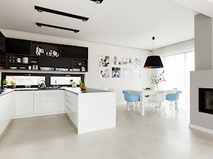 Dom pod Krakowem - nowa stylizacja - Duża biała jadalnia jako osobne pomieszczenie, styl skandynawski - zdjęcie od STABRAWA.PL architektura wnętrz