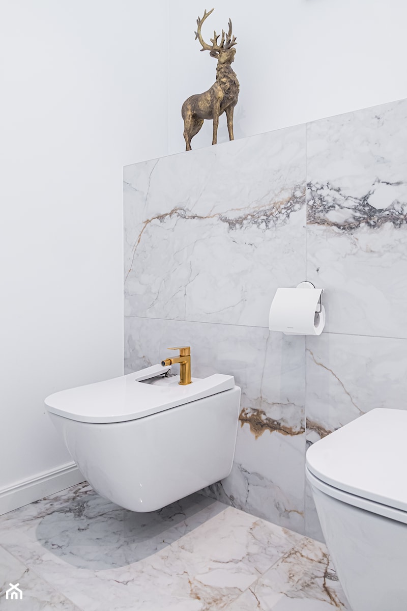 Biel i złoto w łazience w stylu glamour - zdjęcie od Gotowe Mieszkanie