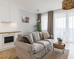 Przytulne mieszkanie w klasycznym stylu - Salon, styl tradycyjny - zdjęcie od Gotowe Mieszkanie - Homebook