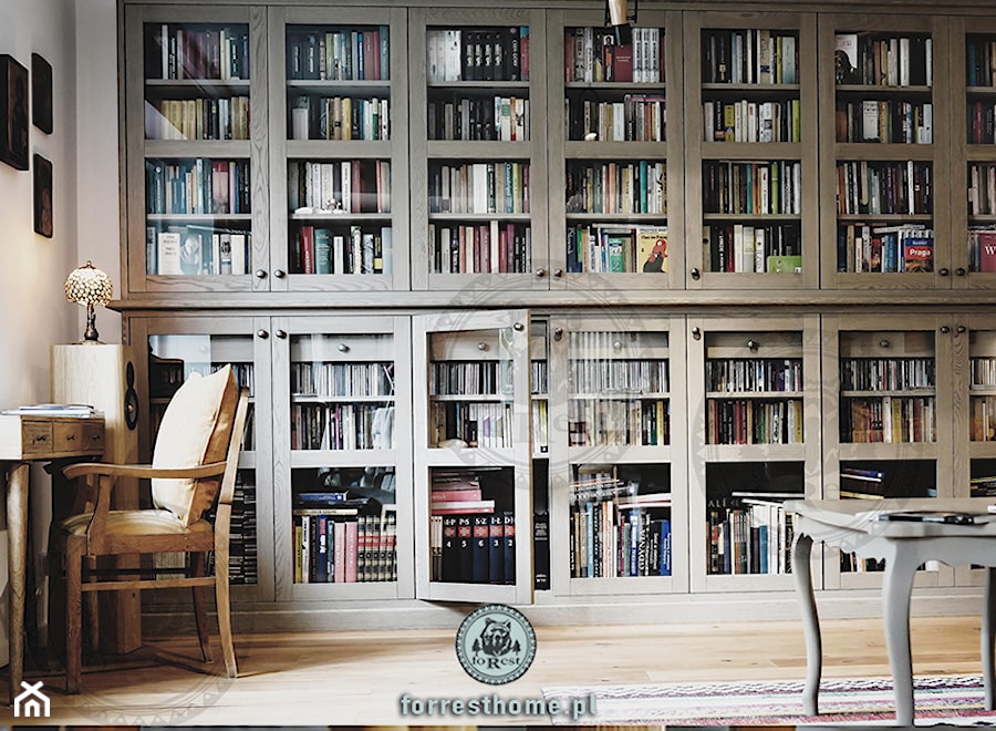 Biblioteczka z drewna w stylu prowansalskim - zdjęcie od Forrest Home Architecture & Art