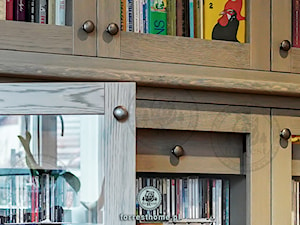 Biblioteczka z drewna w stylu prowansalskim - zdjęcie od Forrest Home Architecture & Art