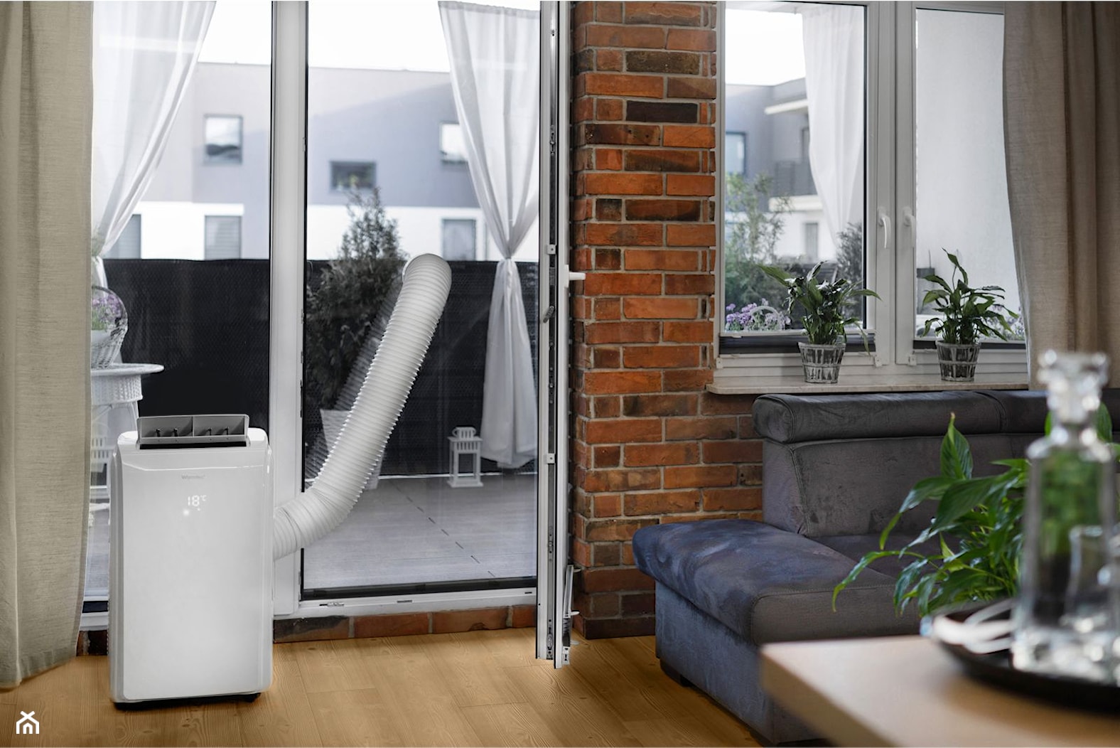 Klimatyzator przenośny Warmtec Senja KP26W - Salon, styl industrialny - zdjęcie od Warmtec Sp. z o.o. - Homebook