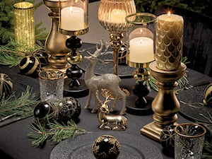 Złote dekoracje na stół świąteczny -świece i świeczniki - zdjęcie od bricomarche.pl