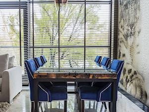 Piękny stół Fannre 140 x 90 w okazałym wnętrzu - zdjęcie od Retrowood
