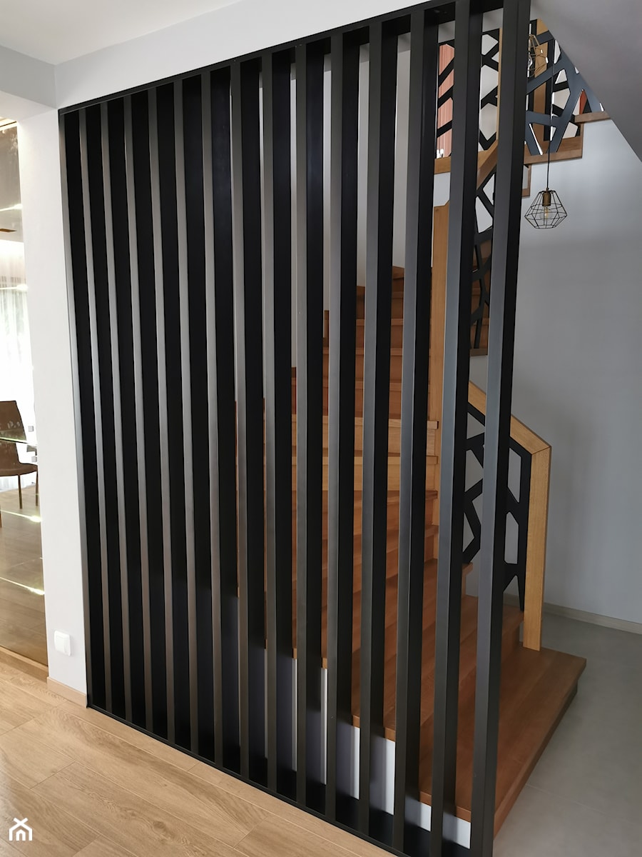 schody drewniane - Hol / przedpokój, styl nowoczesny - zdjęcie od StolarstwoMakowski