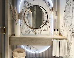 Łazienka z marmurową płytką przy sypialni. - zdjęcie od Honest Studio projektowanie wnętrz - Homebook